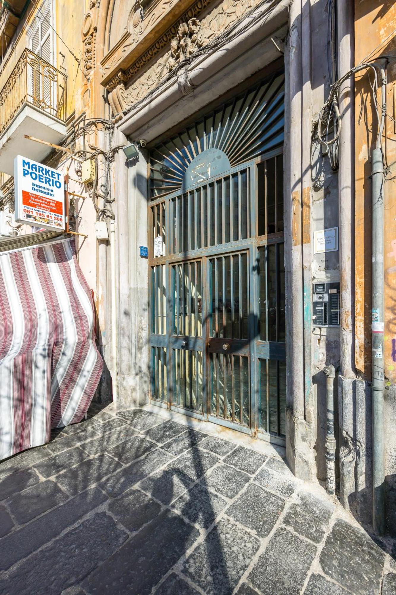 Capuana15 By Napoliapartments Экстерьер фото